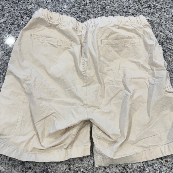 Bylt Weekender Short - Picture 3 of 3